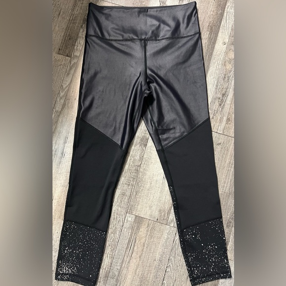 Black High-Waisted Leggings - Picture 1 of 5